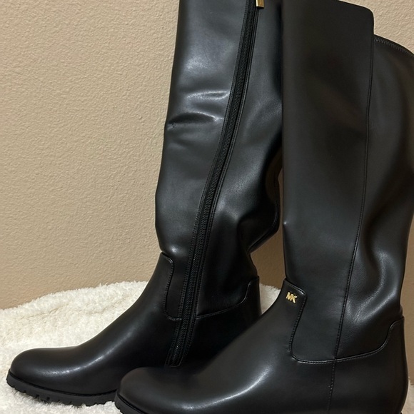 Michael Kors Knee Boots NWOT Size 8 - Picture 2 of 8